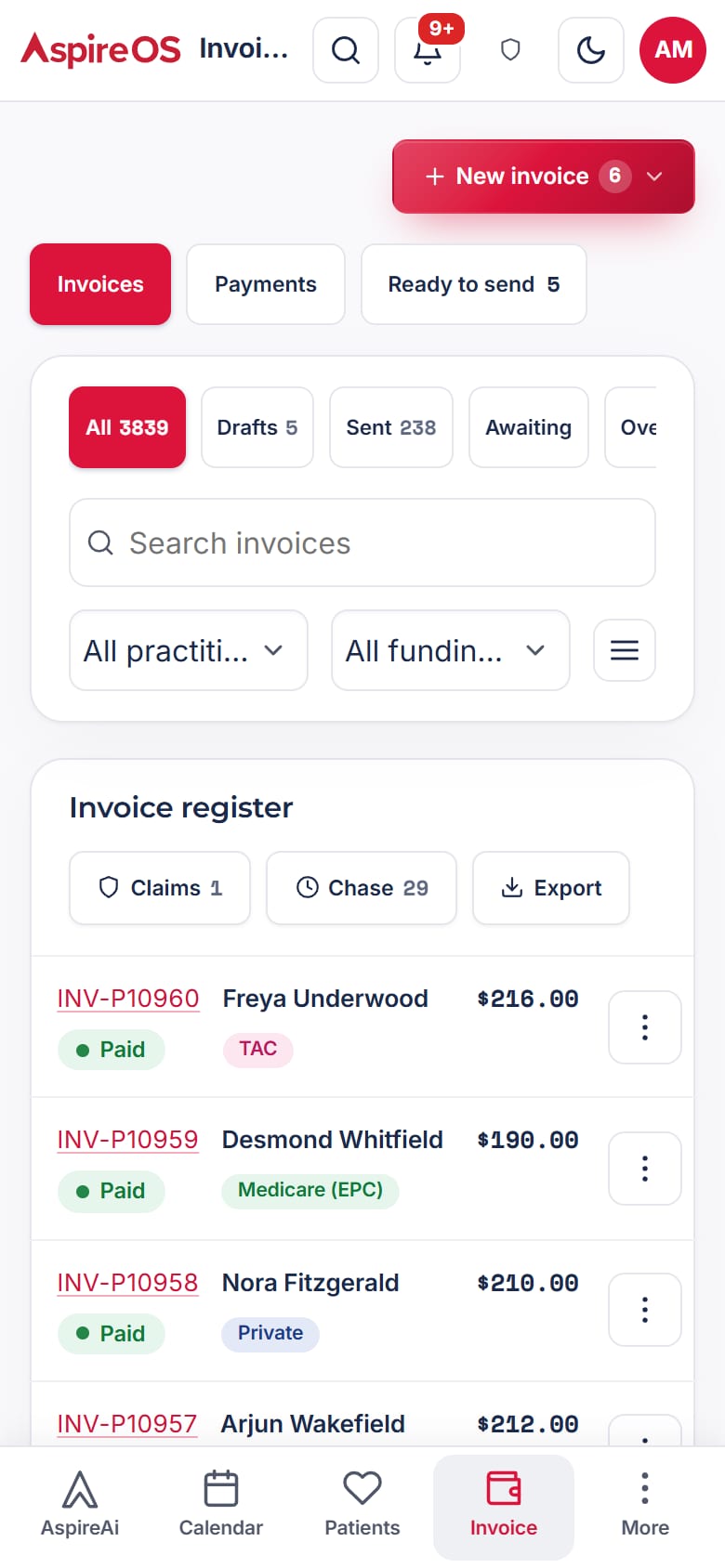 The phone app's invoice register: tabs for invoices, payments and ready to send, and invoices with their funding type and Paid status.